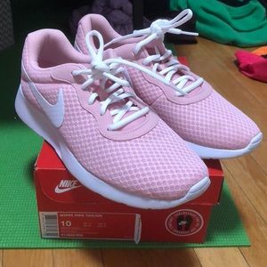 Brand New pink Nike Shoes